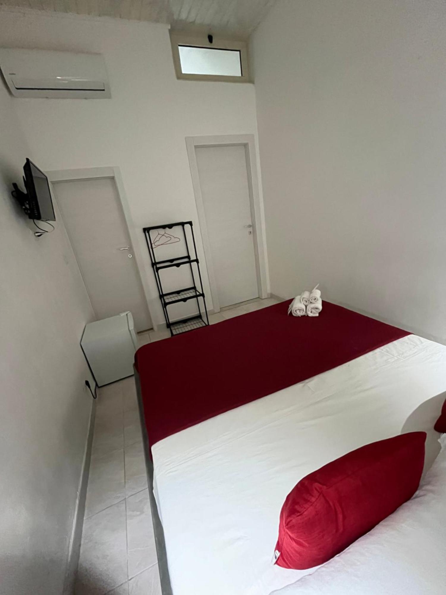 B&B Regina Rooms Avola Exterior foto